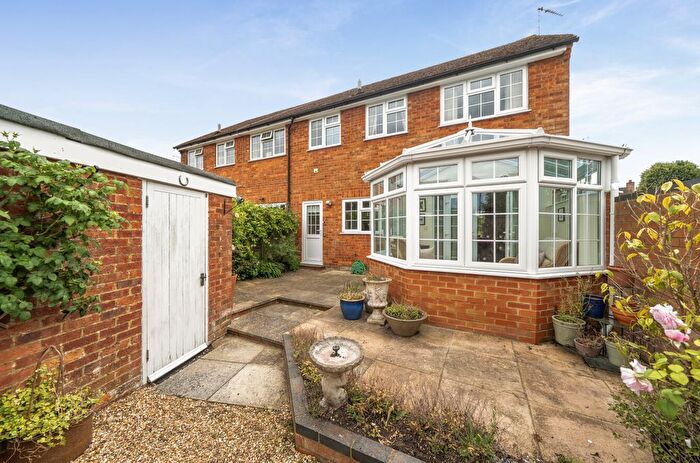 4 Bedroom End Terrace House For Sale In Parsons Close, Winslow, Buckingham, MK18