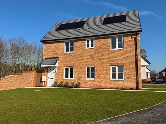 1 Bedroom Flat To Rent In Chantry Croft, Sittingbourne, ME9