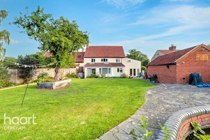 4 Bedroom Detached House For Sale In The Street, Dereham, NR20