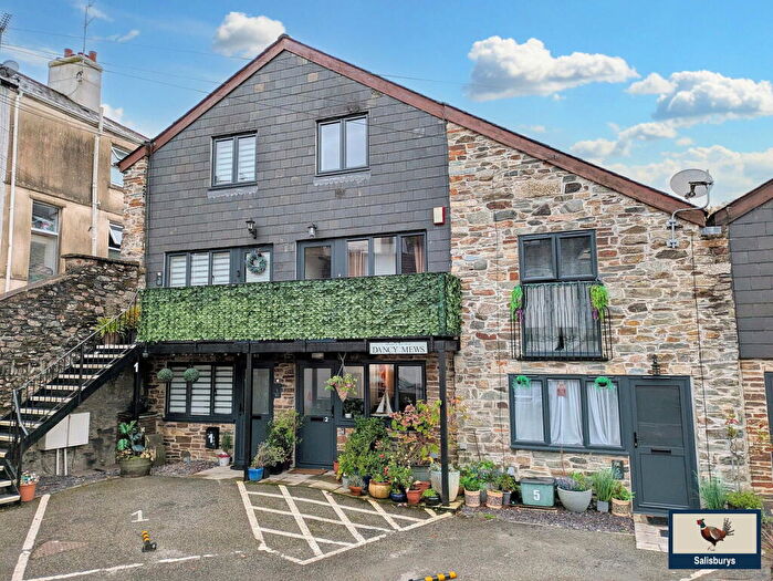 2 Bedroom Duplex For Sale In Central Tavistock, PL19