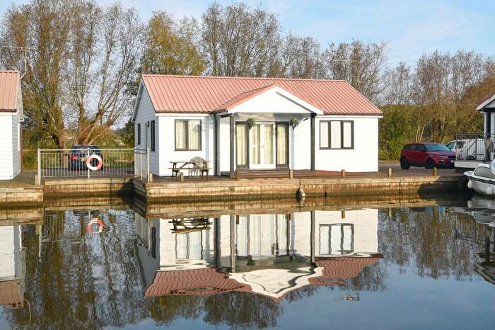 3 Bedroom Detached Bungalow For Sale In Potter Heigham, NR29