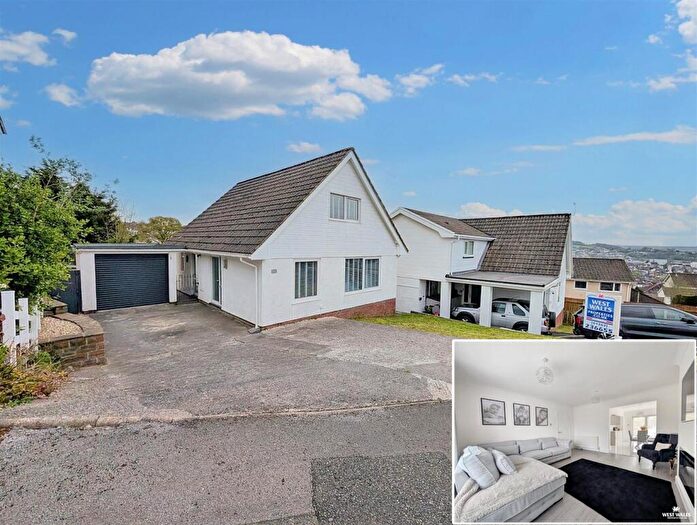 3 Bedroom Detached Bungalow For Sale In Parcydelyn, Carmarthen, SA31