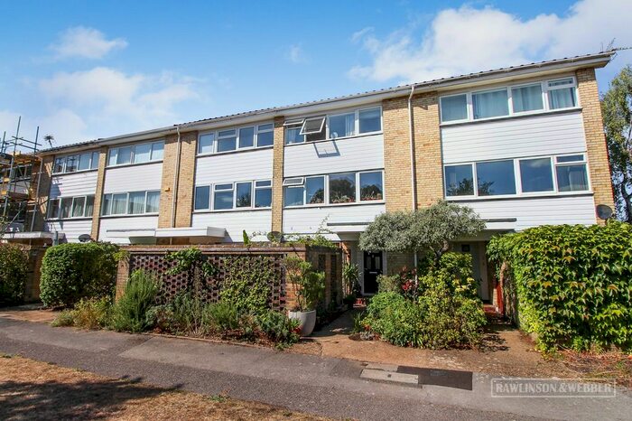 4 Bedroom Terraced House To Rent In Tufton Gardens, West Molesey, KT8
