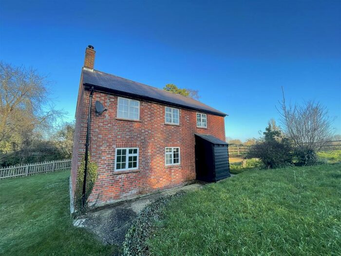 3 Bedroom Character Property For Sale In Whitsbury Road, Odstock, Salisbury, SP5
