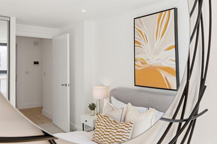 2 Bedroom Flat For Sale In New Street, Aylesbury, HP20