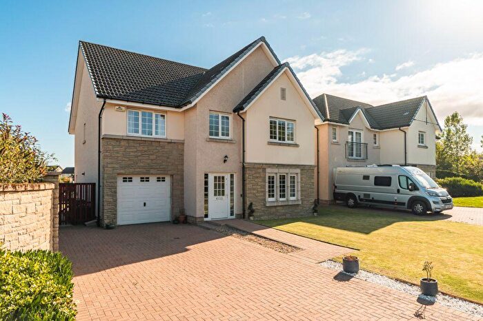 5 Bedroom Detached House For Sale In Canalside, Ratho, EH28