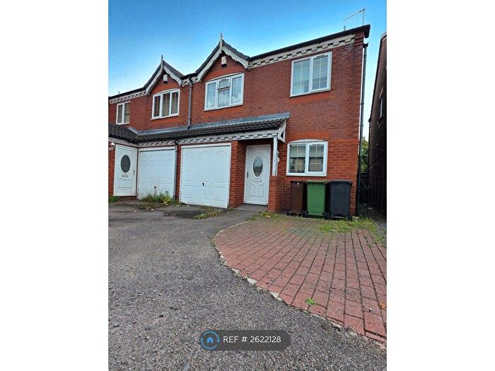 3 Bedroom Semi-Detached House To Rent In Cannock Road, Wolverhampton, WV10