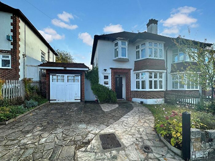 3 Bedroom Semi Detached House For Sale In Carlton Avenue, South Croydon, Surrey, CR2