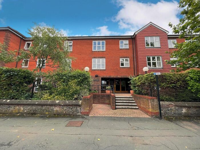 1 Bedroom Retirement Property For Sale In Audley Road, Saffron Walden, CB11