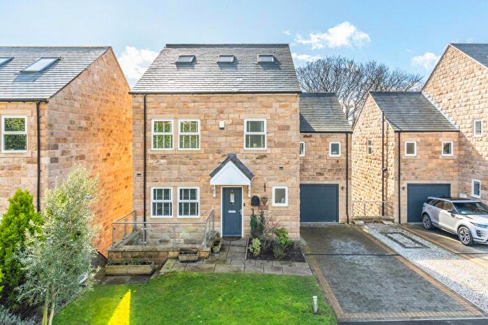 5 Bedroom Detached House To Rent In Chestnut Gardens, Baildon, BD17