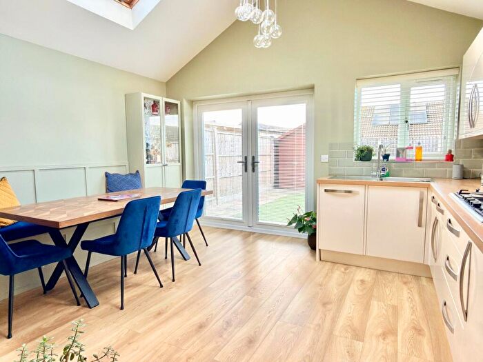 3 Bedroom Semi Detached House For Sale In The Hopyard, Northway, Tewkesbury, GL20