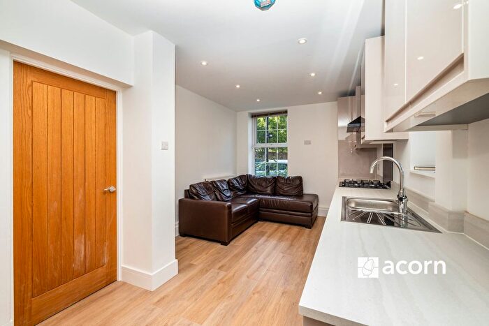 2 Bedroom Flat To Rent In Wolseley Street, London, SE1