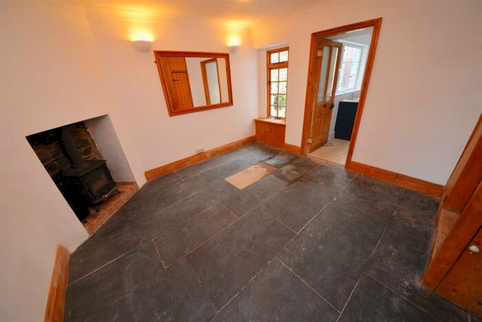 2 Bedroom Terraced House For Sale In Clareston Road, Tenby, SA70
