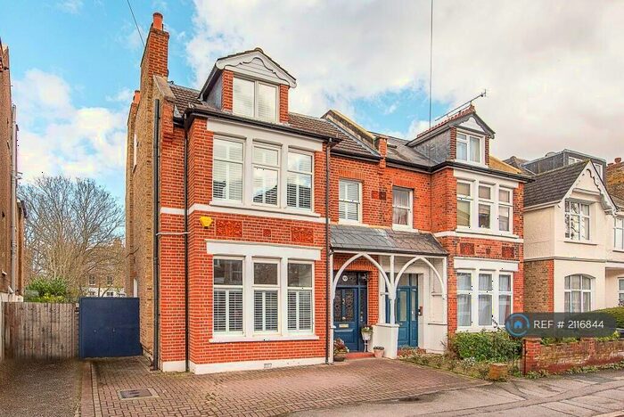 5 Bedroom Semi-Detached House To Rent In King Charles Road, Surbiton, KT5