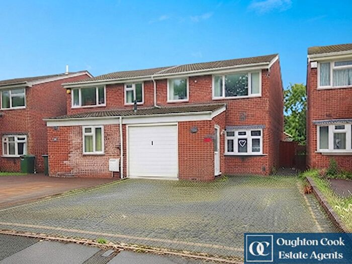 3 Bedroom Semi Detached House For Sale In Dorchester Way, Coventry, CV2