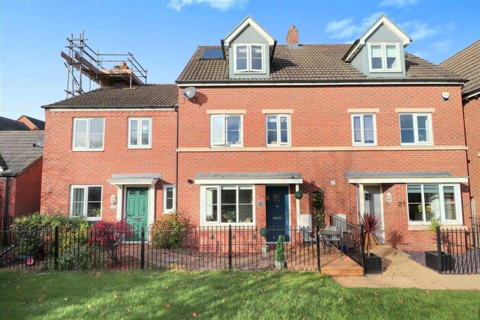 4 Bedroom House To Rent In Medora Close, Market Harborough, Leicestershire, LE16