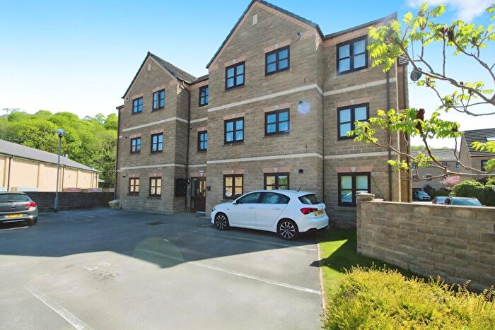 2 Bedroom Apartment For Sale In Mereside, Waterloo, Huddersfield, West Yorkshire, HD5