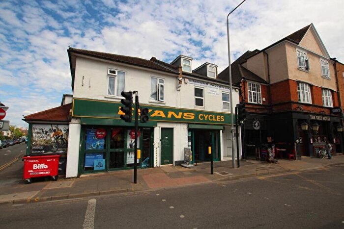 4 Bedroom Maisonette To Rent In Richmond Road, Kingston Upon Thames, KT2