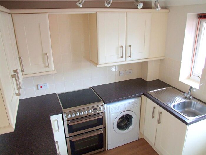 1 Bedroom Town House To Rent In Gartrice Gardens, Halfway, S20