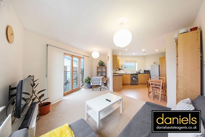 1 Bedroom Flat For Sale In Plough Close, Kensal Green, London, NW10
