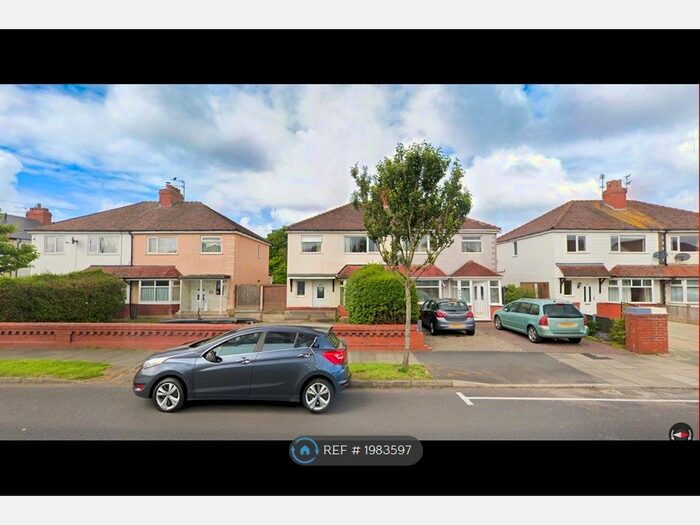 3 Bedroom Semi-Detached House To Rent In North Drive, Cleveleys, FY5