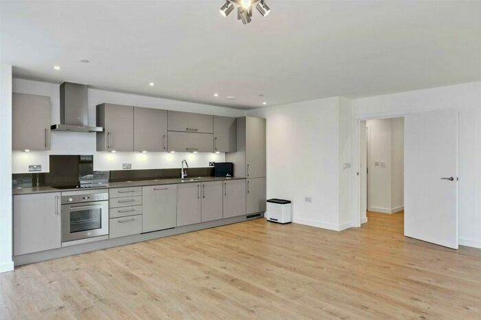 2 Bedroom Apartment To Rent In Rotherhithe New Road London, SE16