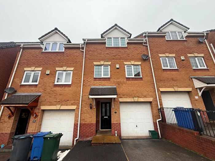 3 Bedroom Town House For Sale In Hills Close, Mexborough, S64