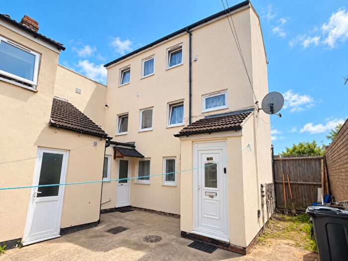 3 Bedroom End Of Terrace House For Sale In Earl Street, The Mounts, Northampton, NN1