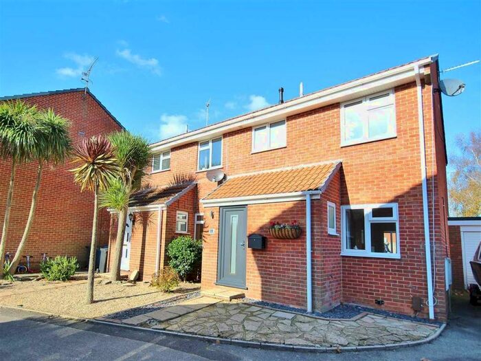 3 Bedroom Semi-Detached House To Rent In Canford Heath, Poole, BH17