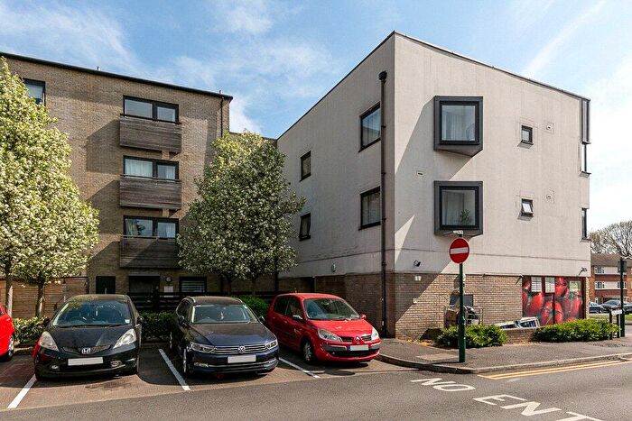 1 Bedroom Apartment For Sale In Baywillow Avenue, Carshalton, SM5