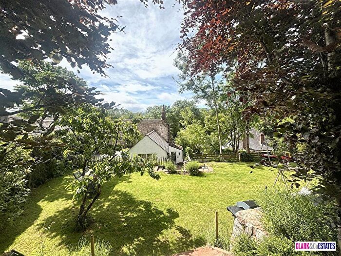4 Bedroom Semi Detached House For Sale In The Palms, Clapham, Exeter, EX2