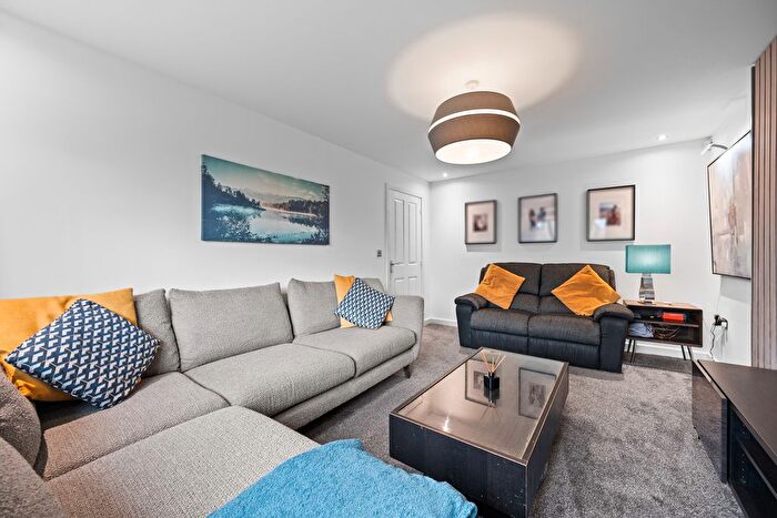 5 Bedroom Detached House For Sale In Hanwood Park Avenue, Barton Seagrave, NN15