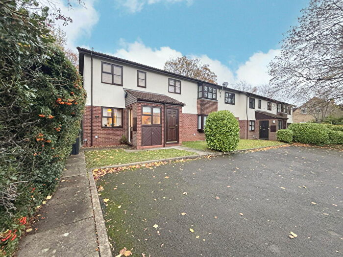 2 Bedroom Maisonette For Sale In Stratford Road, Shirley, B90