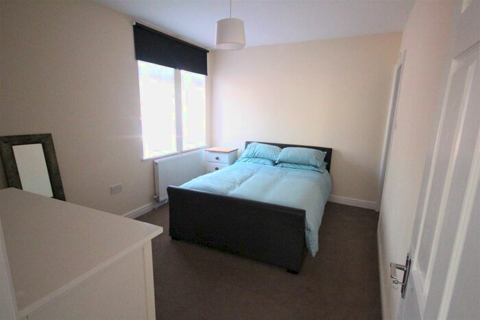1 Bedroom Flat To Rent In Old Town Road, Croydon, London, CR0
