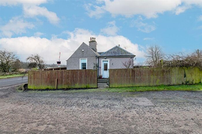 2 Bedroom Cottage For Sale In Forteviot, Perth, PH2