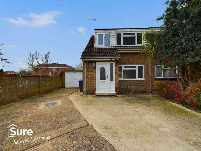3 Bedroom Semi-Detached House To Rent In Arkley Road, Hemel Hempstead, Hertfordshire, HP2