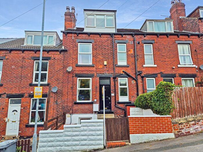3 Bedroom Terraced House For Sale In Barnbrough Street, Leeds, LS4