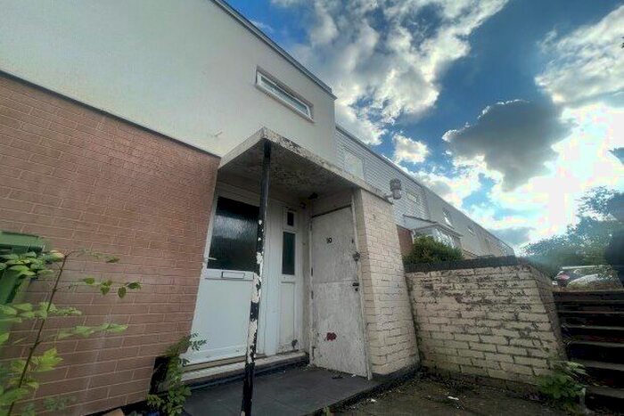 3 Bedroom Property To Rent In Aldington Close, Redditch, B98