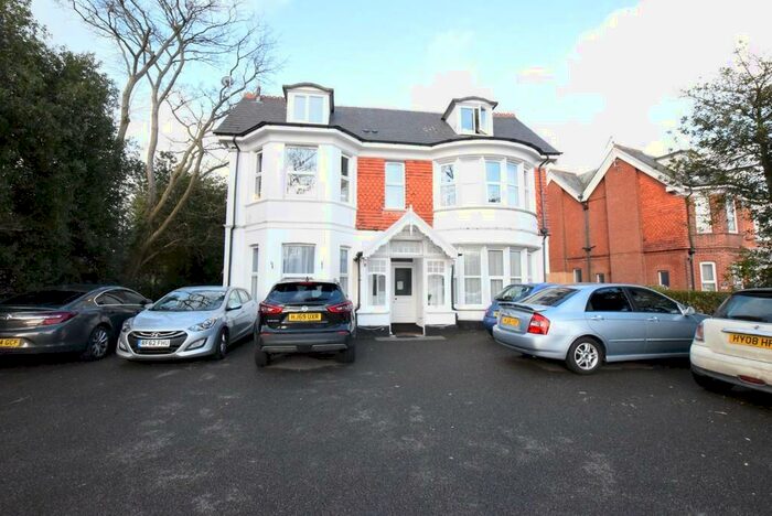 Flat To Rent In Portchester Road, Bournemouth, BH8