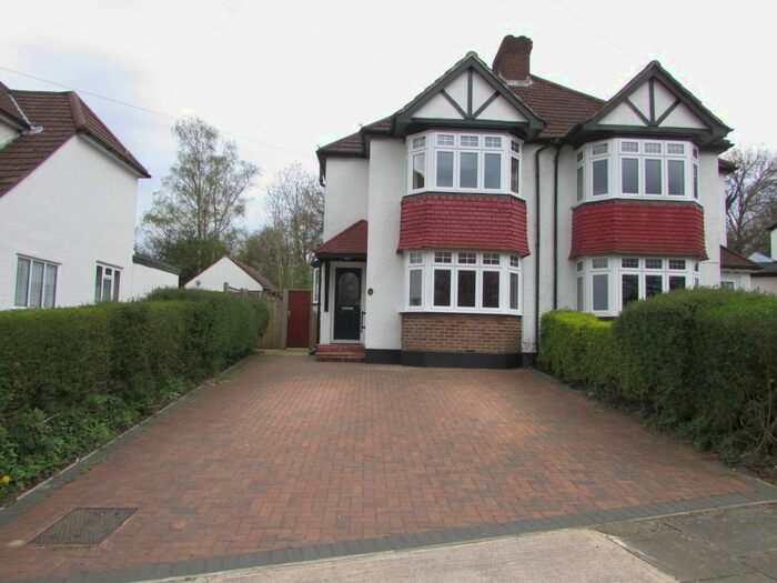 3 Bedroom Terraced House To Rent In Spring Gardens, Orpington, BR6