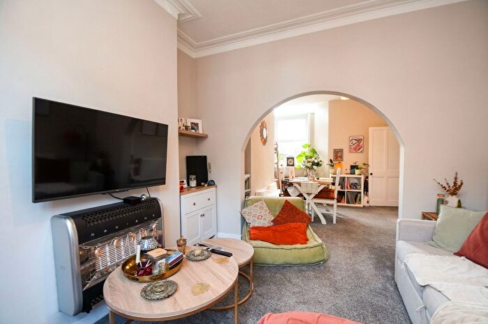 2 Bedroom Terraced House For Sale In Knutsford Street, Salford, M6
