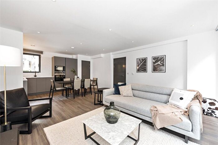 3 Bedroom Flat To Rent In Ellen Phillips Lane, Mettle And Poise, E2