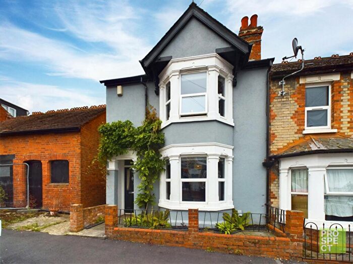 3 Bedroom End Of Terrace House To Rent In Surrey Road, Reading, Berkshire, RG2
