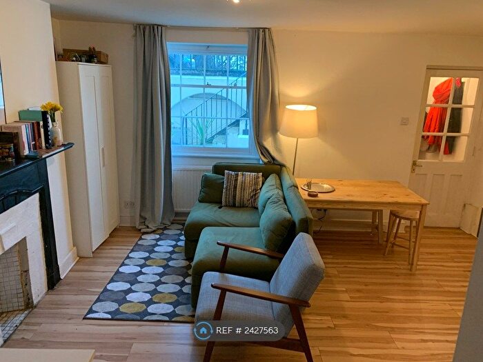 1 Bedroom Flat To Rent In Tredegar Square, London, E3