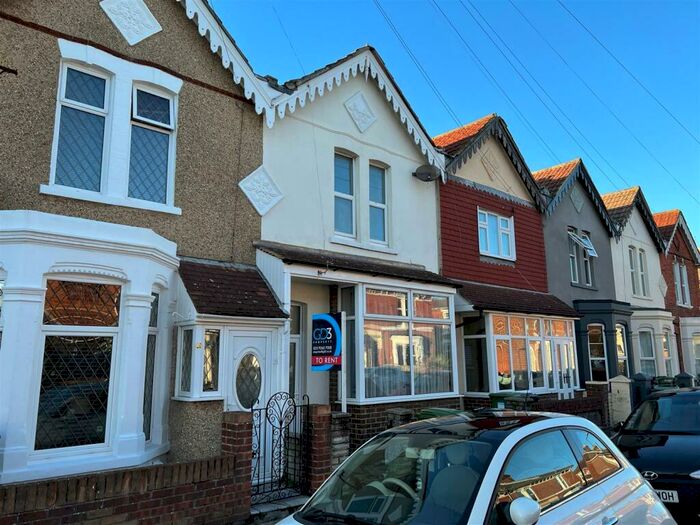 5 Bedroom Terraced House To Rent In Francis Avenue, PO4