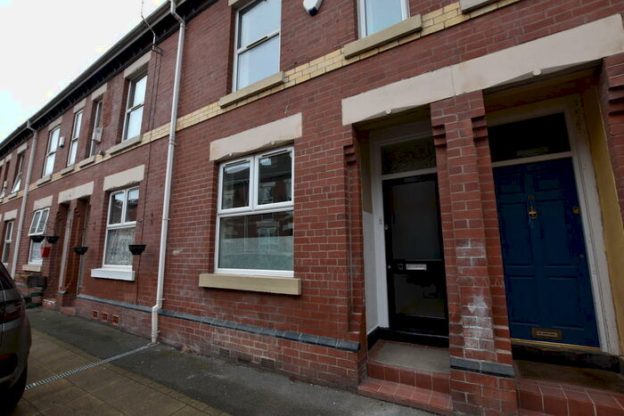3 Bedroom Terraced House To Rent In Beever Street Manchester Greater Manchester, M16