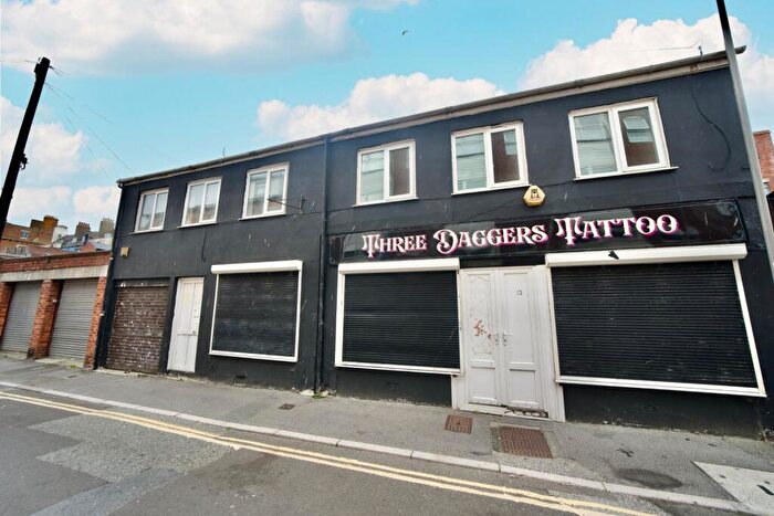 3 Bedroom Flat For Sale In Great George Street, Weymouth, DT4