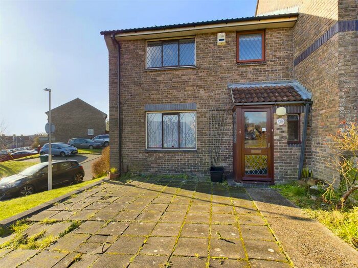 3 Bedroom End Of Terrace House To Rent In Thompson Road, Brighton, East Sussex, BN1