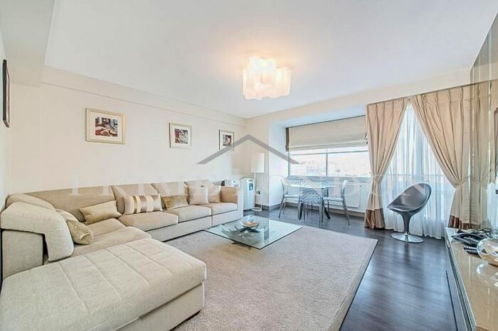 2 Bedroom Flat To Rent In Hyde Park Square, Marble Arch, London, W2