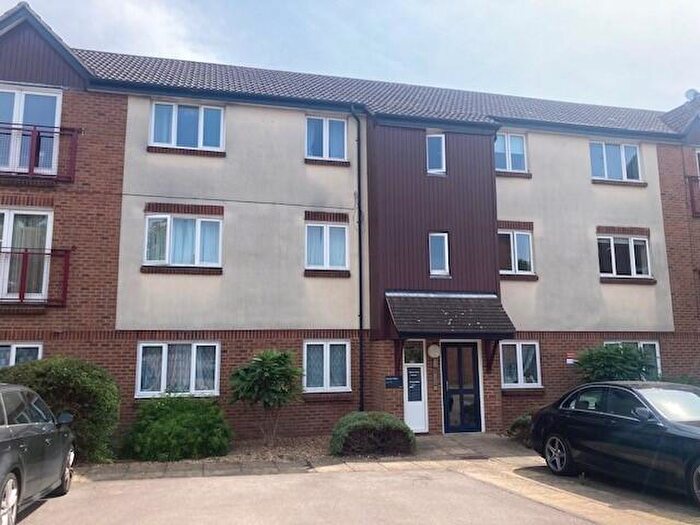 2 Bedroom House To Rent In Fishermead Milton Keynes, MK6